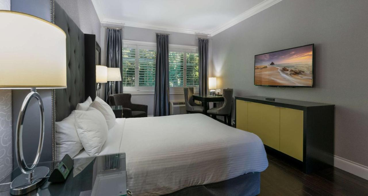 Prestige Oceanfront Resort, Worldhotels Luxury Sooke Exterior photo
